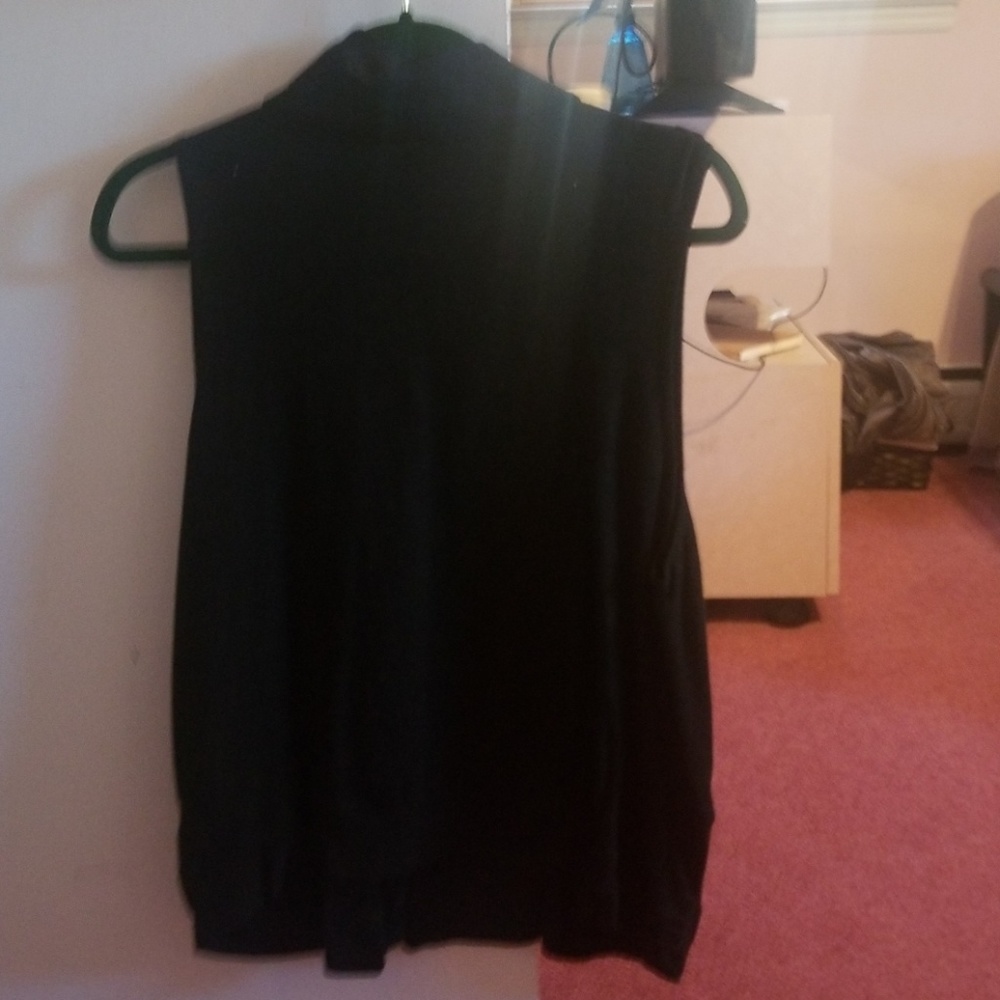 Vest - Picture 3 of 3